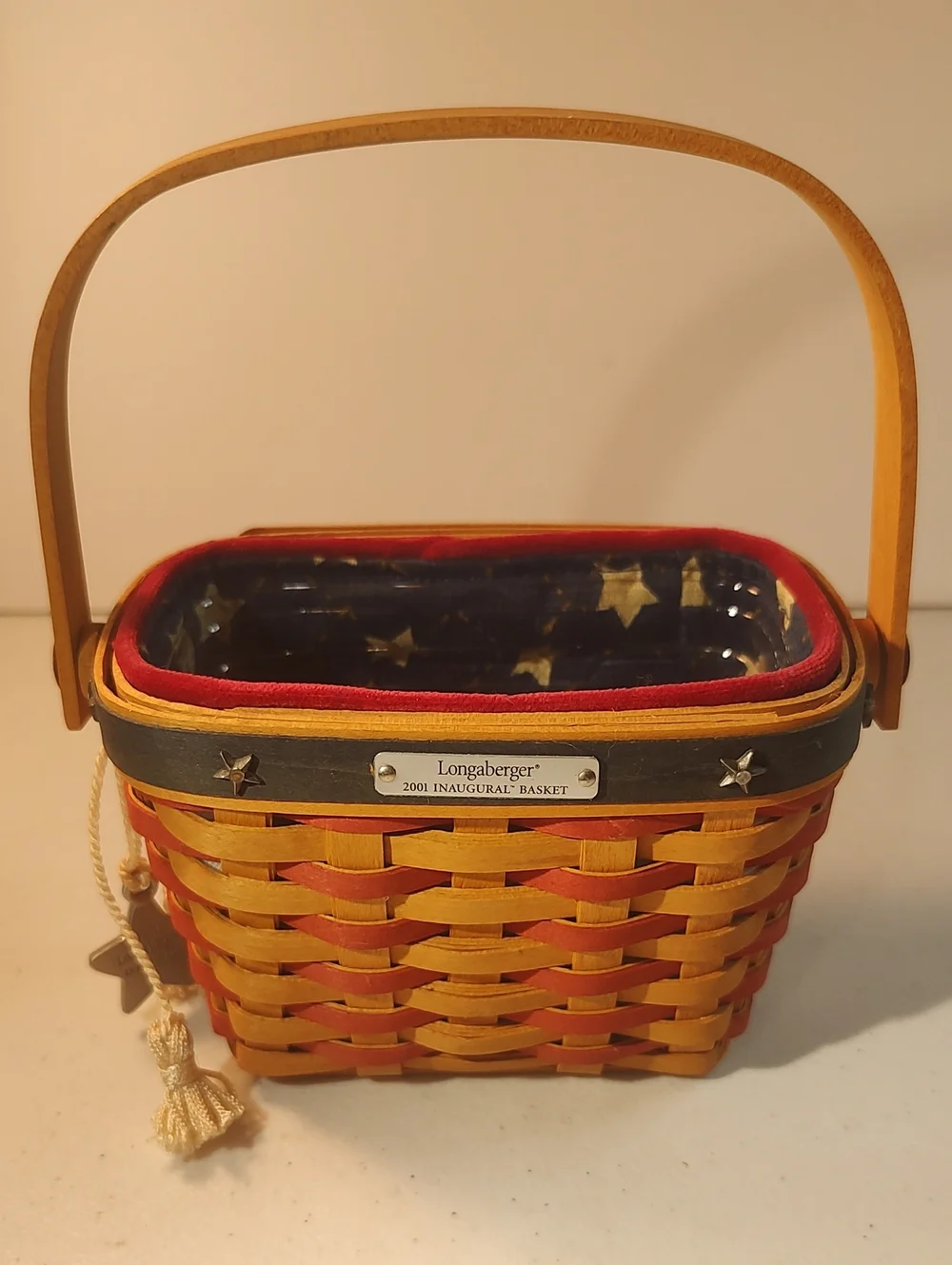 Longaberger 2001 Inaugural Basket, Liner, Plastic Protector & Dated Star Tie On